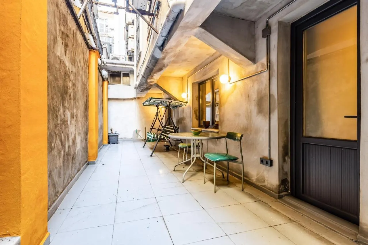 Апартаменты Contemporary And Stylish Flat In Sisli Стамбул